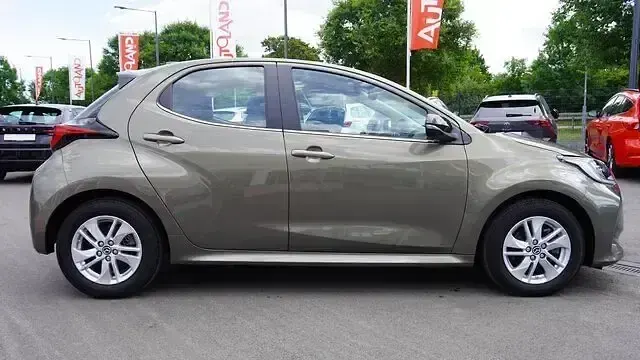 Gebraucht Mazda 2 116 PS (85 kW) 2023 Grau Kleinwagen