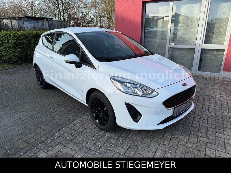 Weiß Gebraucht 2020 Ford Fiesta Cool & Connect Limousine | 9.950 € (Fairer Preis) - Bild 1/4
