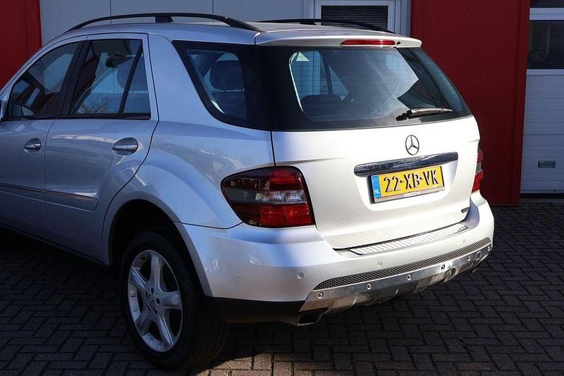 Gebraucht Mercedes ML280 190 PS (139 kW) 2007 Grau SUV