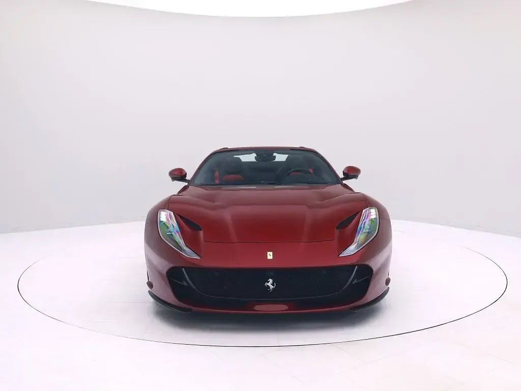 Second-hand Ferrari 812 799 CP (587 kW) 2023 Roșu Cabrio