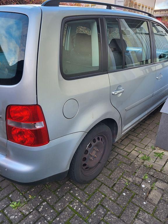 Gebraucht VW Touran Trendline 140 PS (102 kW) 2004 Silber Van / Kleinbus