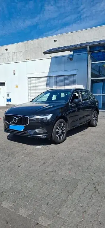 Gebraucht Volvo XC60 Momentum 197 PS (144 kW) 2021 SUV
