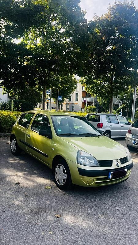 Gold Gebraucht 2005 Renault Clio II Campus Kleinwagen | 600 € (Superpreis) - Bild 1/4