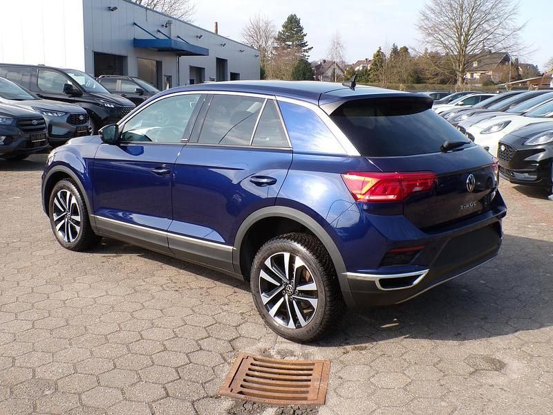 Gebraucht VW T-Roc United 150 PS (110 kW) 2021 Blau metallic SUV