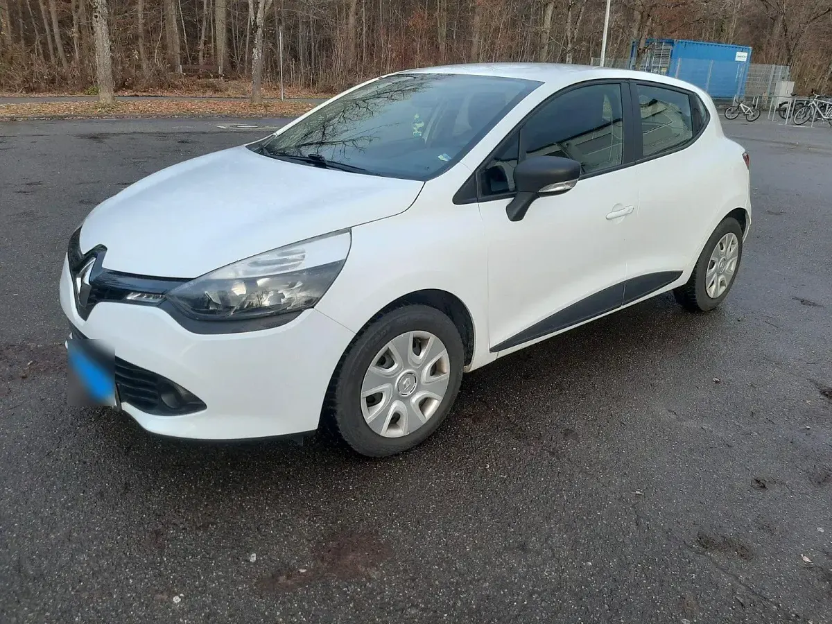 Gebraucht Renault Clio IV Authentique 73 PS (53 kW) 2015 Weiß Kleinwagen