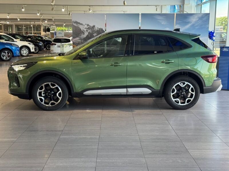 Gebraucht Ford Kuga Active 179 PS (131 kW) 2024 Dunkelgruen SUV