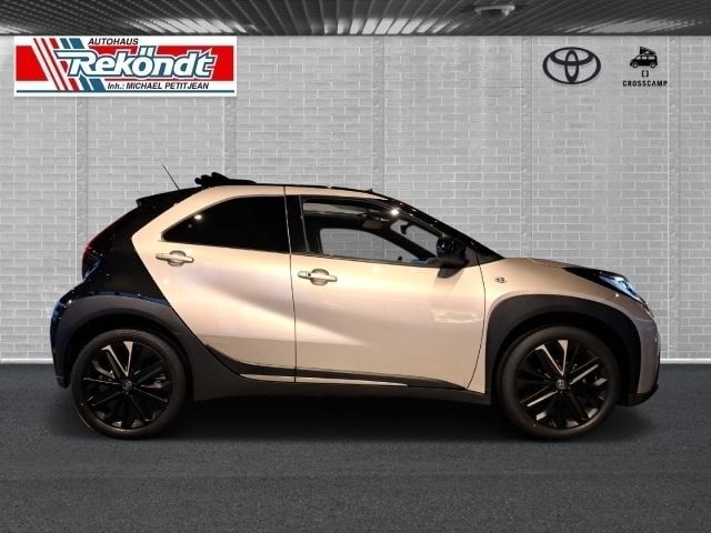Verkauft Toyota Aygo X Sondermodell St., gebraucht 2022, 15 km in Lübeck