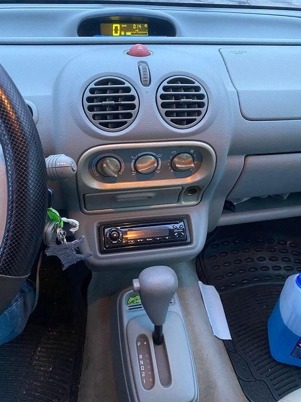 Gebraucht Renault Twingo Initiale 58 PS (42 kW) 2000 Kleinwagen