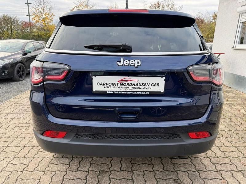 Gebraucht Jeep Compass Opening Edition 170 PS (125 kW) 2017 Blau SUV