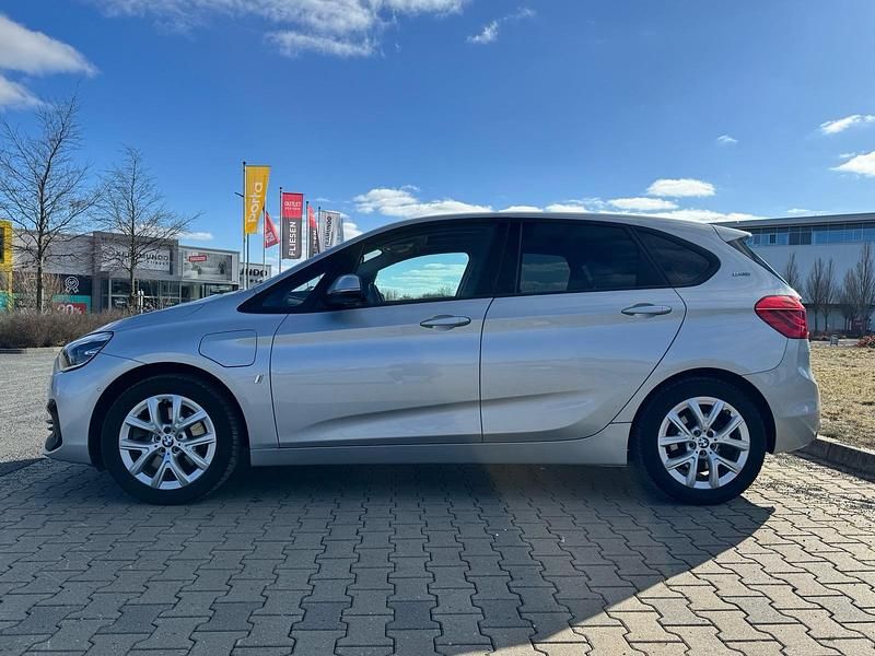 Gebraucht BMW 225 224 PS (164 kW) 2019 Silber Van / Kleinbus