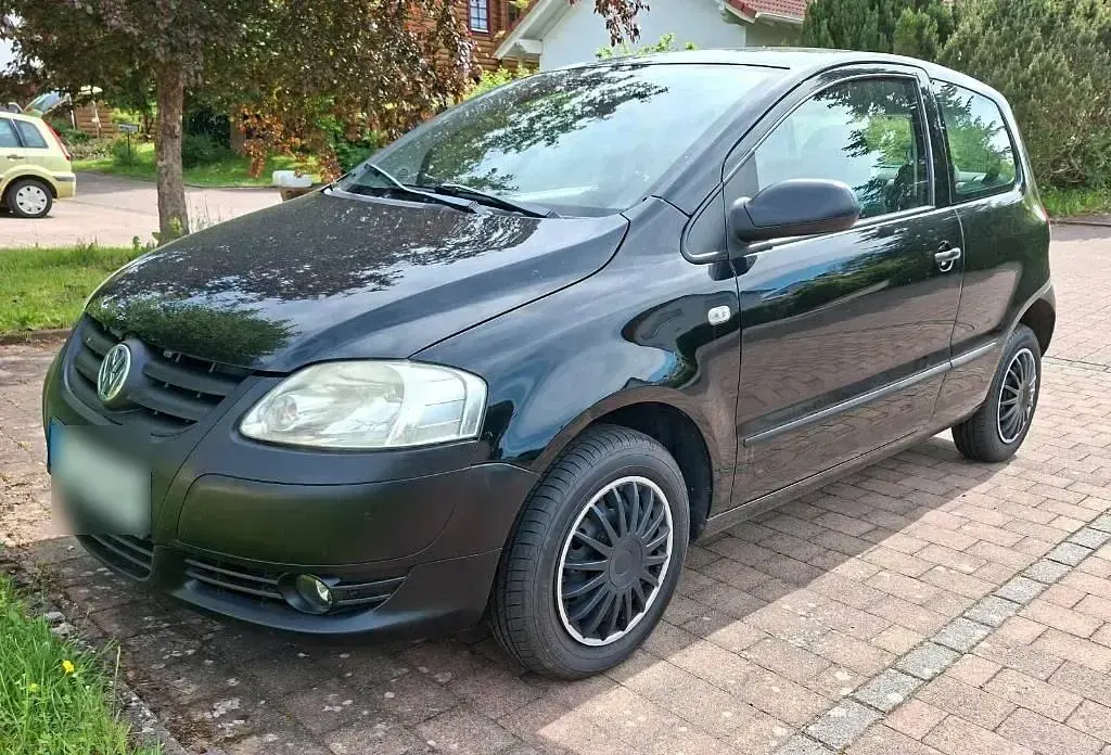Gebraucht VW Fox 75 PS (55 kW) 2005 Schwarz Kleinwagen