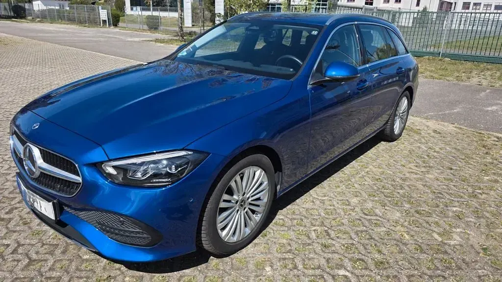 Gebraucht Mercedes C200 Advanced Plus 204 PS (150 kW) 2023 Blau Kombi