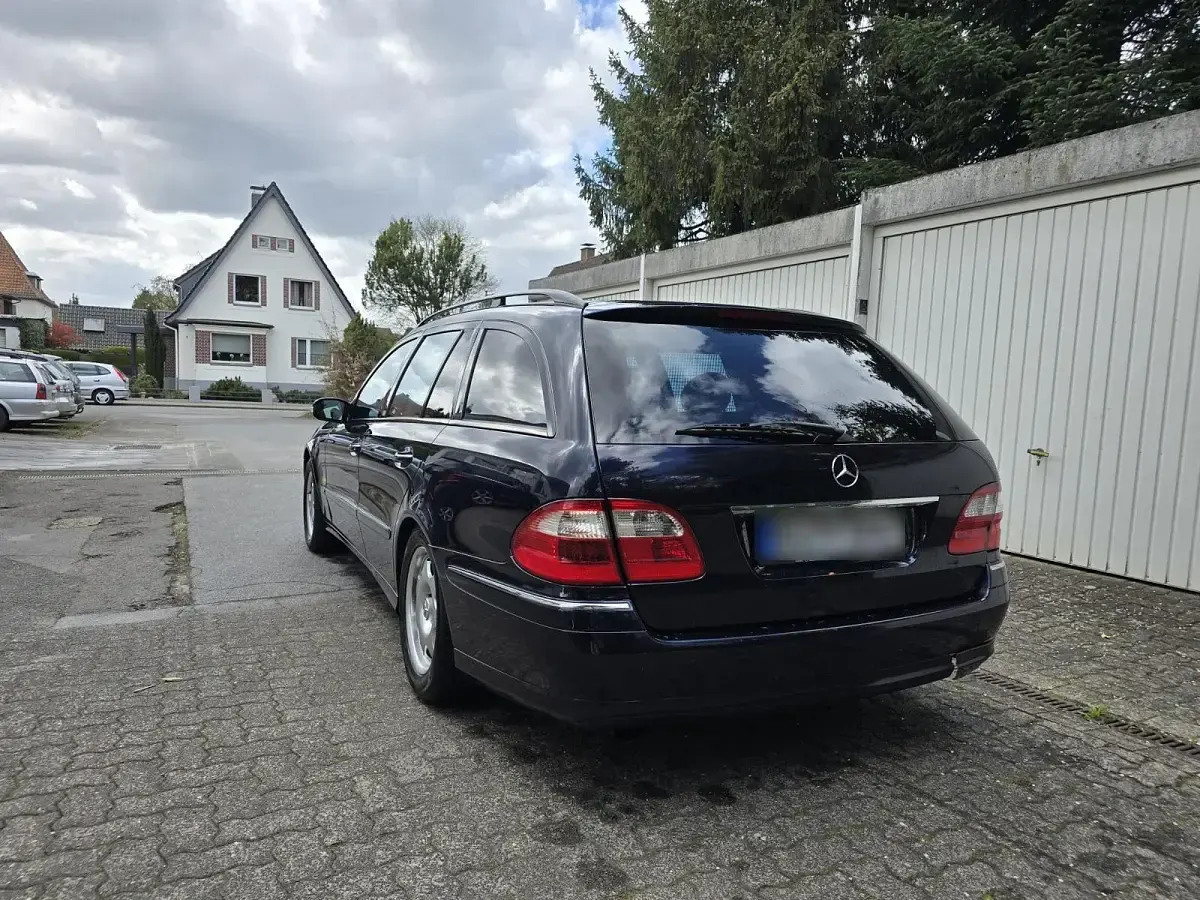 Gebraucht Mercedes E280 Avantgarde 240 PS (176 kW) 2005 Violet Kombi
