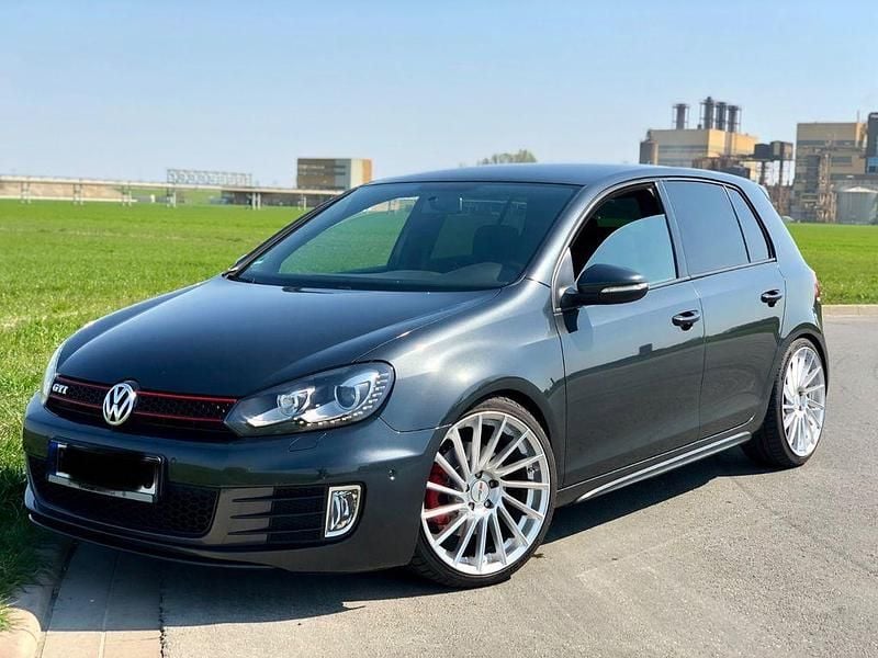 Grau Gebraucht 2011 VW Golf VI GTI Limousine | 9.900 € (Fairer Preis) - Bild 1/4