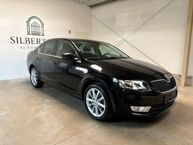 Gebraucht Skoda Octavia Elegance 140 PS (102 kW) 2014 Schwarz Kleinwagen