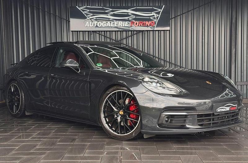 Grau Gebraucht 2018 Porsche Panamera 4 Limousine | 55.990 € (Fairer Preis) - Bild 1/4