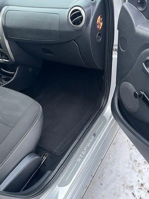 Gebraucht Dacia Sandero Stepway 84 PS (61 kW) 2011 Grau Limousine