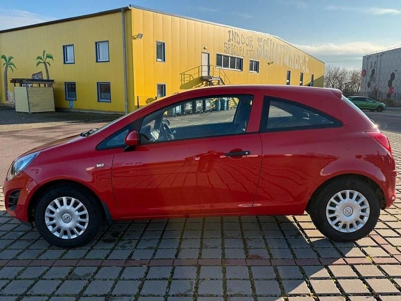 Gebraucht Opel Corsa Selection 69 PS (50 kW) 2013 Rot Kleinwagen