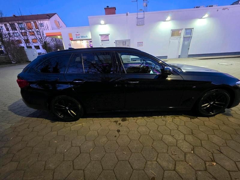 Gebraucht BMW 525 Sport Line 231 PS (169 kW) 2017 Schwarz Kombi