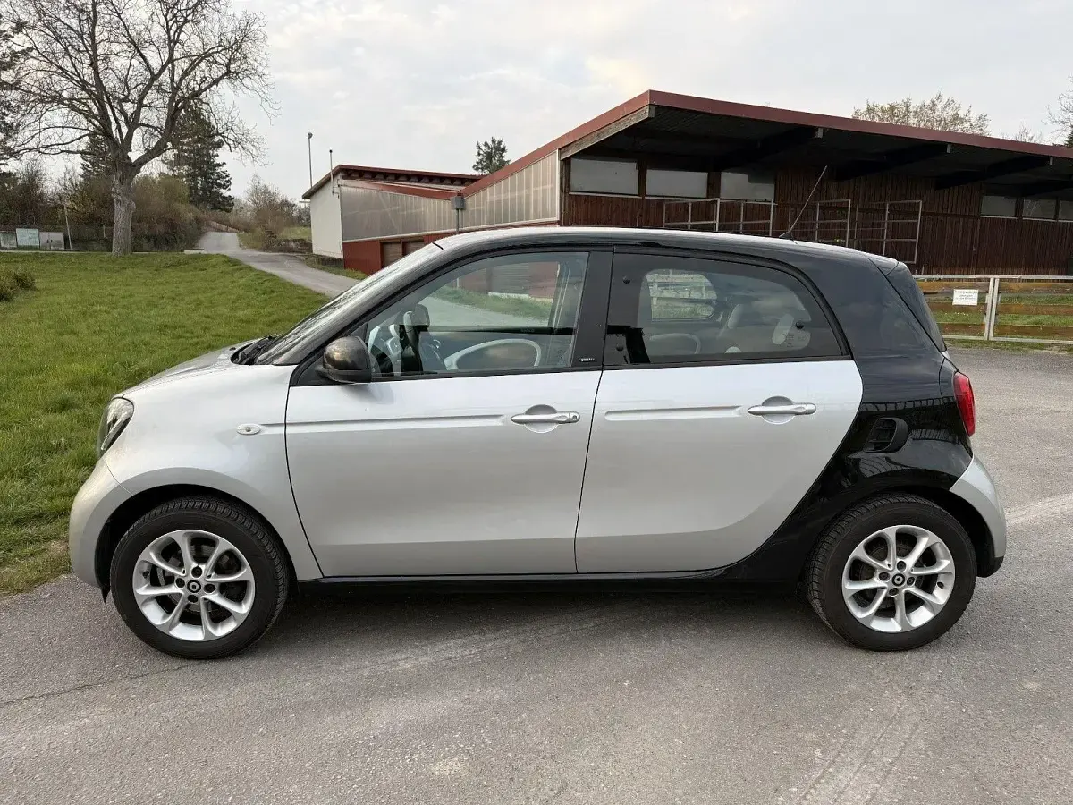 Używany Smart ForFour 71 KM (52 kW) 2015 Srebrny Hatchback