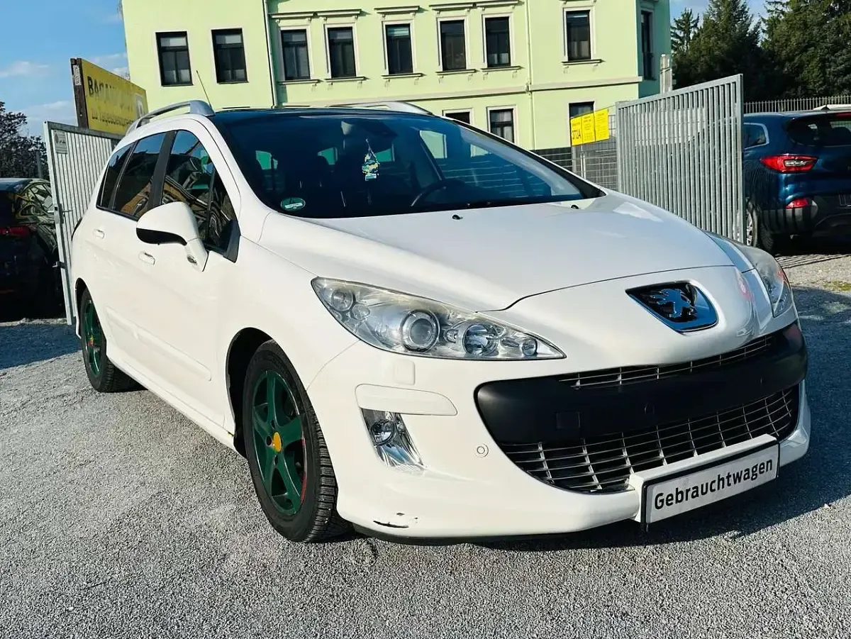 Gebraucht Peugeot 308 Platinum 150 PS (110 kW) 2008 Lack weiss banquise/deckende Kombi