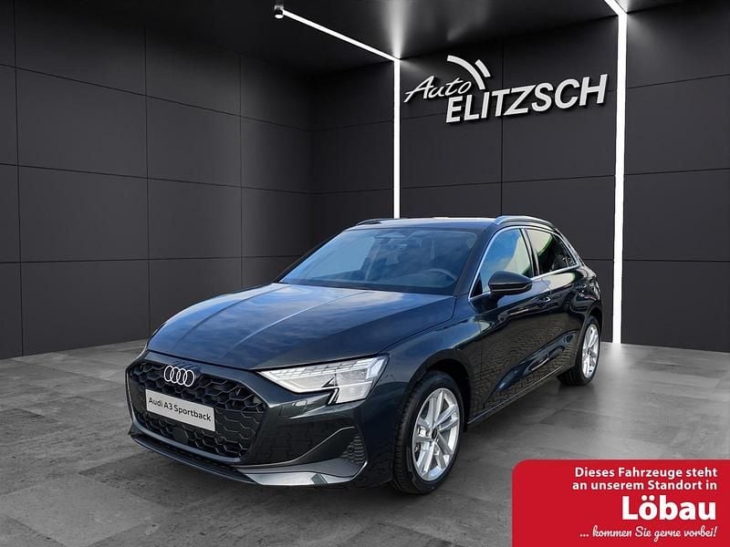 Manhattangrau metallic Neu 2025 Audi A3 Ambiente Limousine | 35.290 € (Teuer) - Bild 1/4