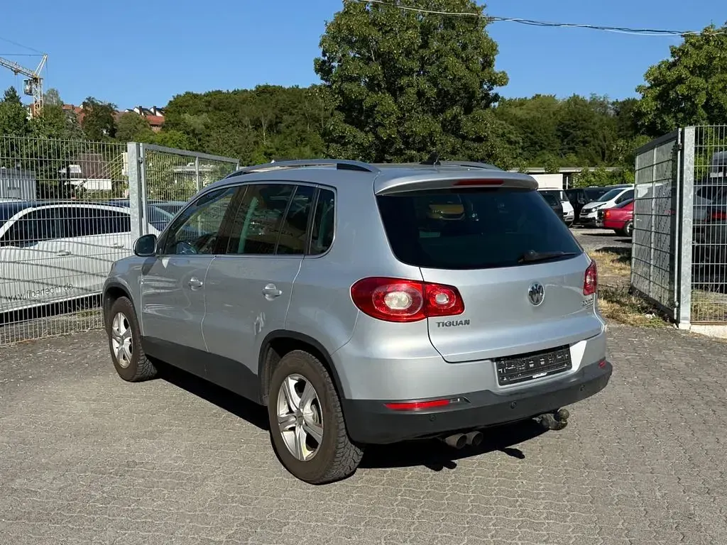 Gebraucht VW Tiguan Team 140 PS (102 kW) 2011 Silber SUV