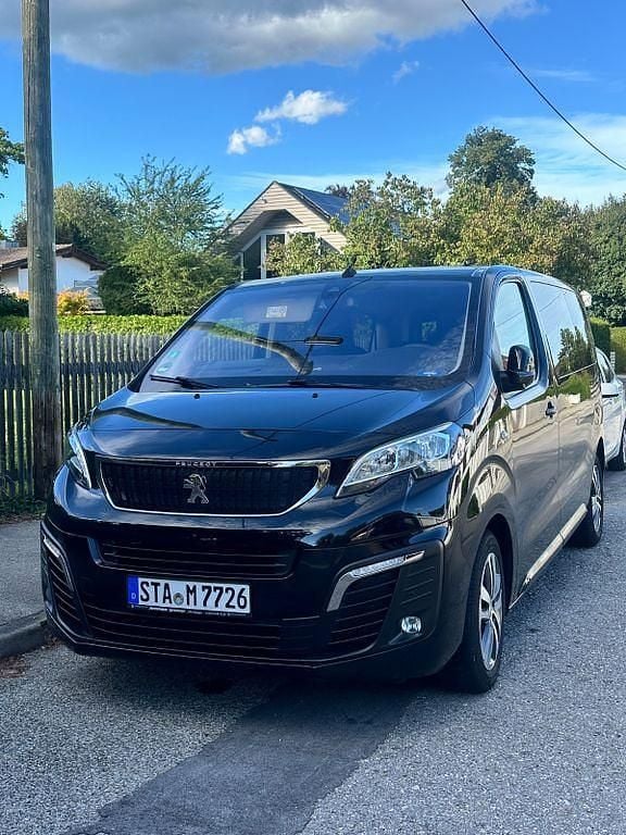 Schwarz Gebraucht 2017 Peugeot Traveller Active Van / Kleinbus | 24.500 € (Fairer Preis) - Bild 1/3