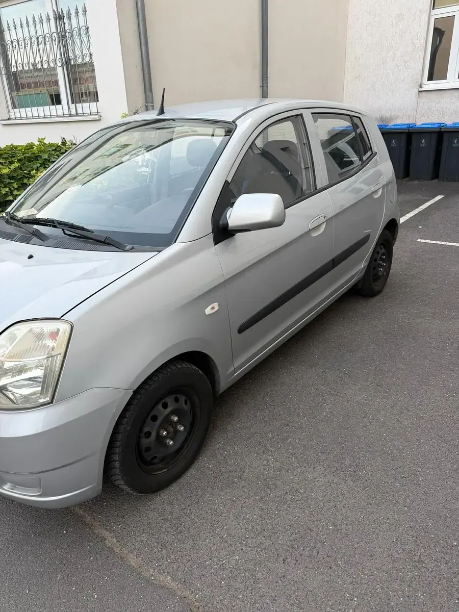 Gebraucht Kia Picanto LX 63 PS (46 kW) 2008 Silber Kleinwagen