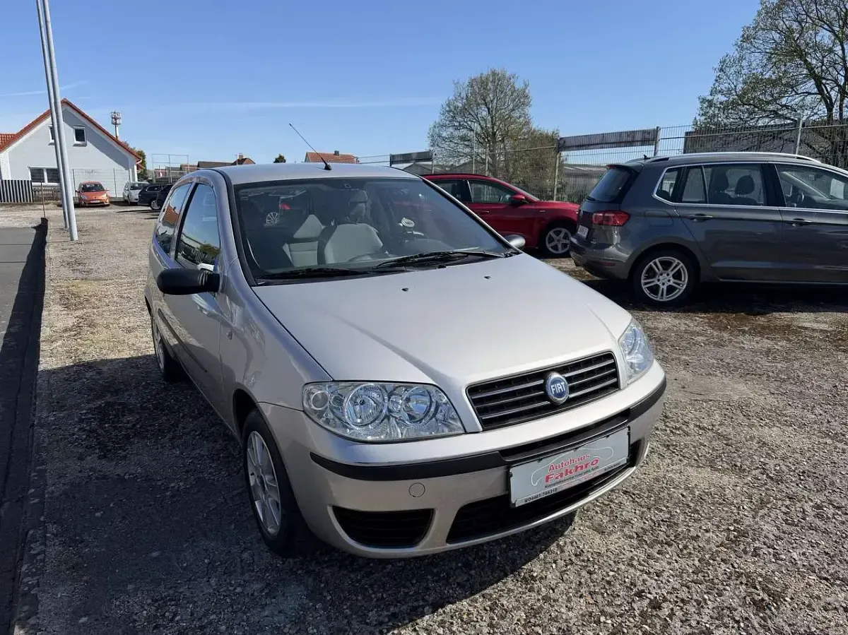 Gebraucht Fiat Punto Active 60 PS (44 kW) 2003 Silber Kleinwagen
