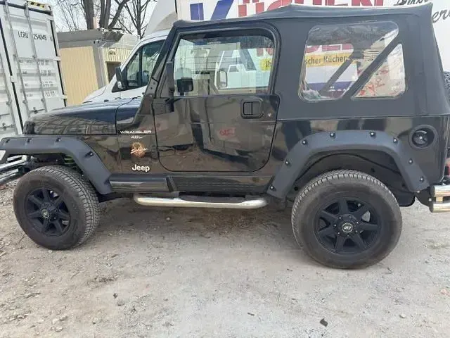 Gebraucht Jeep Wrangler Sahara 177 PS (130 kW) 1998 Schwarz SUV