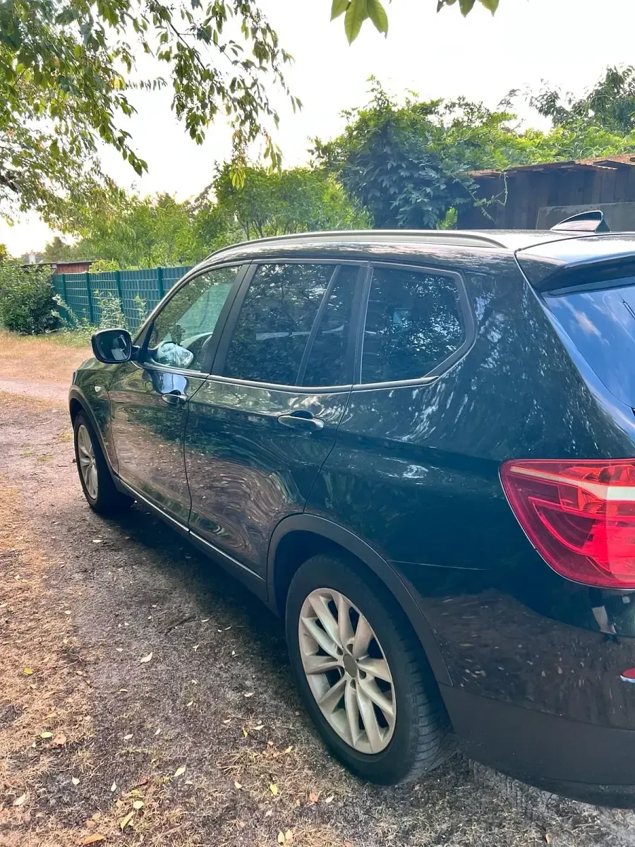 Gebraucht BMW X3 184 PS (135 kW) 2011 Schwarz SUV