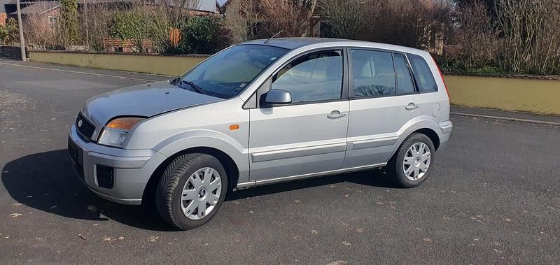 Gebraucht Ford Fusion 68 PS (50 kW) 2009 Silber Kleinwagen