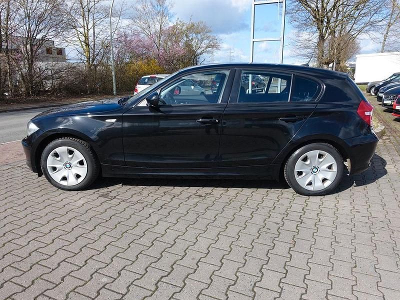 Gebraucht BMW 116 Advantage 122 PS (89 kW) 2010 Schwarz Kleinwagen