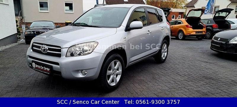 Silber Gebraucht 2008 Toyota RAV4 Team SUV | 5.350 € (Guter Preis) - Bild 1/4