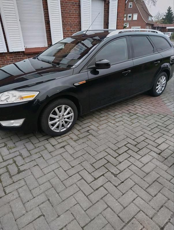 Gebraucht Ford Mondeo 125 PS (91 kW) 2008 Schwarz Kombi