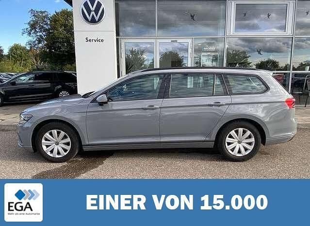 Grau Gebraucht 2022 VW Passat Kombi | 25.900 € (Fairer Preis) - Bild 1/4
