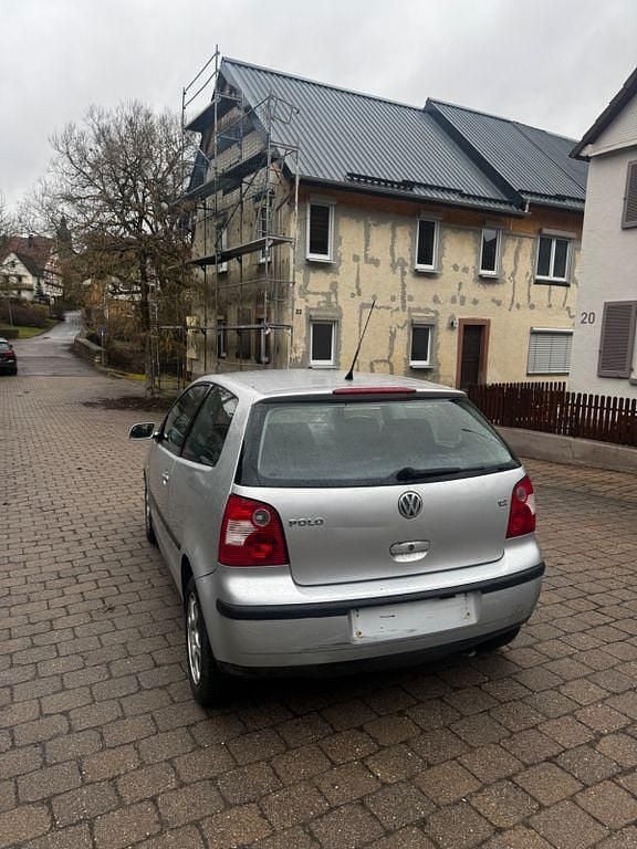 Gebraucht VW Polo 64 PS (47 kW) 2003 Silber Kleinwagen
