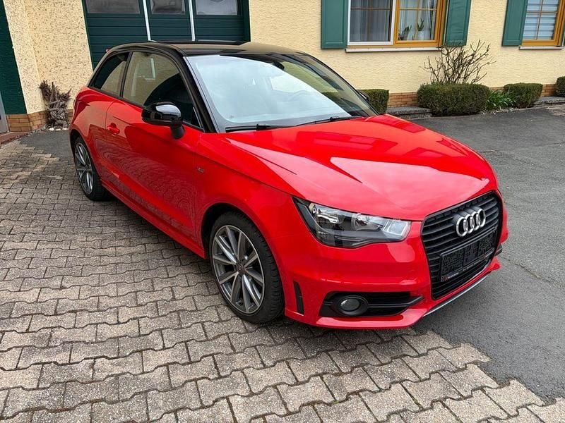 Gebraucht Audi A1 Admired 122 PS (89 kW) 2014 Rot Kleinwagen