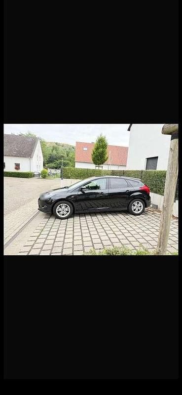Gebraucht Ford Focus Ambiente 105 PS (77 kW) 2011 Limousine