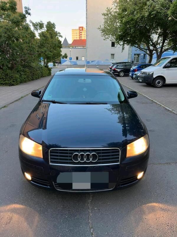 Blau Gebraucht 2003 Audi A3 Limousine | 1.750 € (Fairer Preis) - Bild 1/4