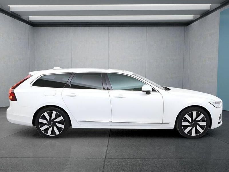 Gebraucht Volvo V90 398 PS (292 kW) 2025 Weiß Kombi