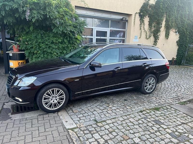 Gebraucht Mercedes E350 Elegance 231 PS (169 kW) 2010 Braun Kombi