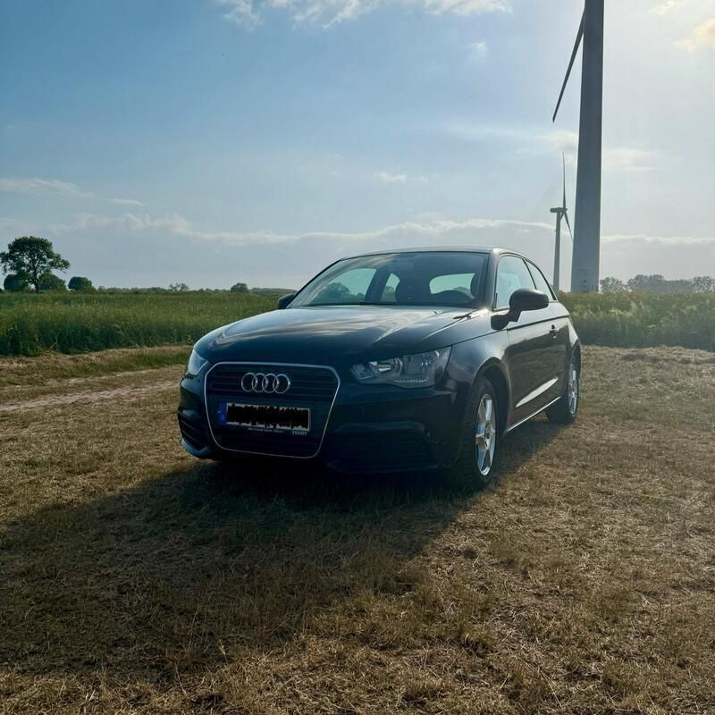 Schwarz Gebraucht 2011 Audi A1 Kleinwagen | 6.490 € (Fairer Preis) - Bild 1/4