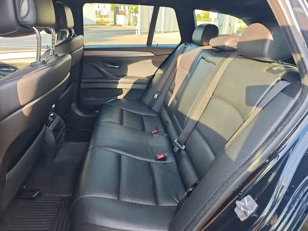 Gebraucht BMW 528 M Sport 258 PS (189 kW) 2011 Schwarz Kombi