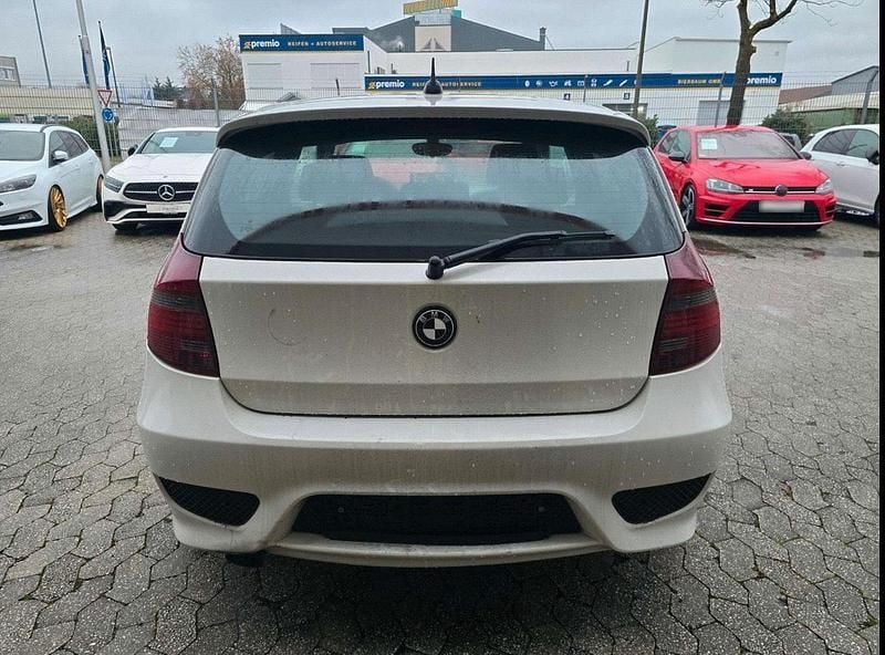 Gebraucht BMW 116 122 PS (89 kW) 2010 Weiß Kleinwagen