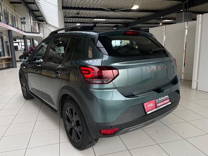 Gebraucht Dacia Sandero Extreme 110 PS (80 kW) 2024 Oxidgrün Limousine