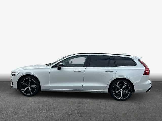Gebraucht Volvo V60 145 PS (106 kW) 2025 Kombi