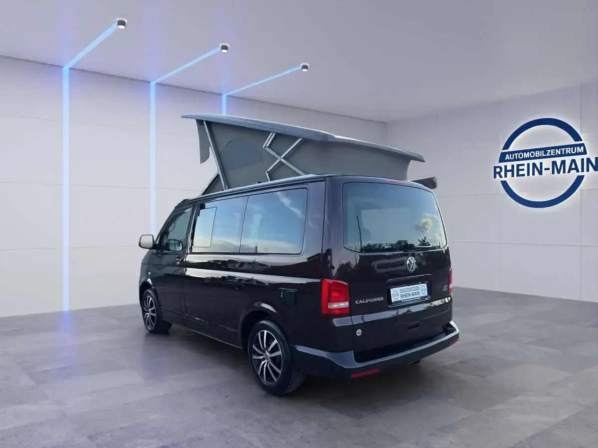 Gebraucht VW California Comfortline 140 PS (102 kW) 2015 Violett touch Van