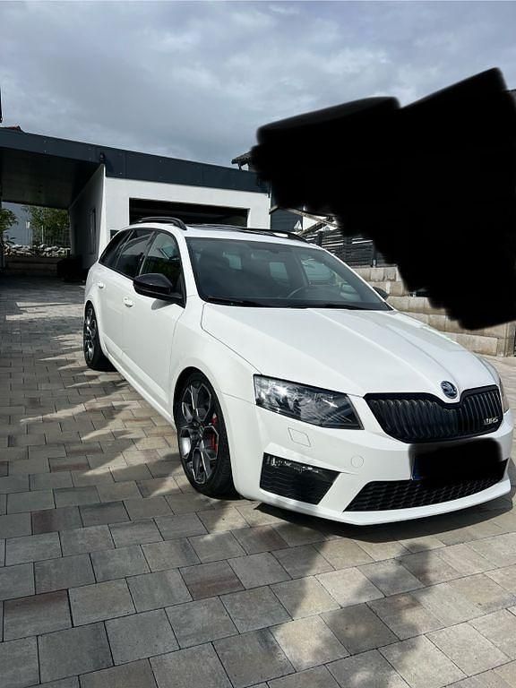 Weiß Gebraucht 2015 Skoda Octavia RS Kombi | 9.500 € (Superpreis) - Bild 1/4